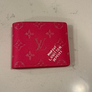 Like new mens Louis Vuitton pink tan LV Monogram Wallet